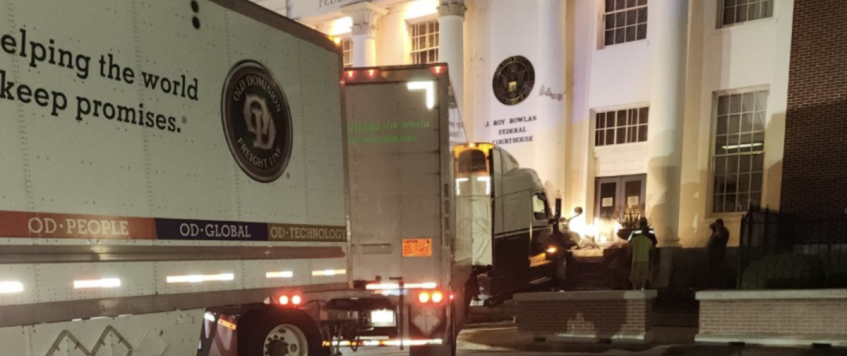 Sleepy trucker plows straight into federal courthouse 